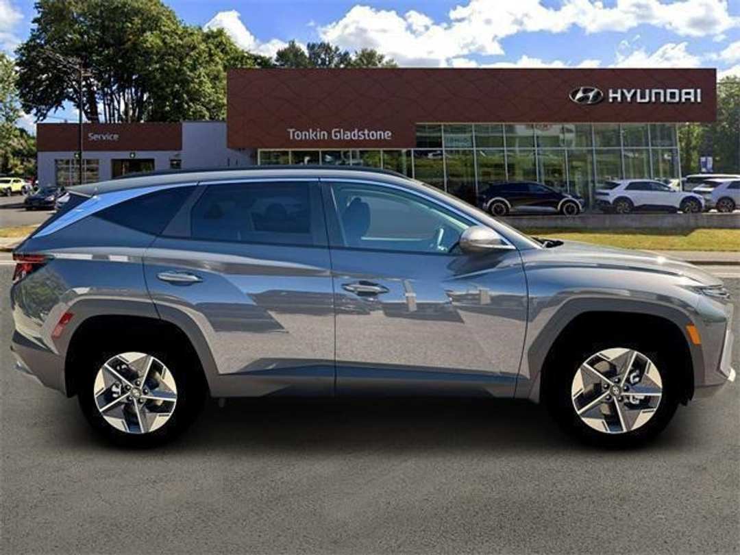 2026 Hyundai Tucson SEL - Image 9