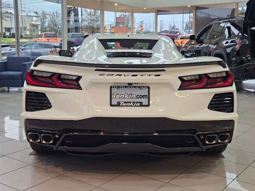 2026 Chevrolet Corvette Stingray - Image 5