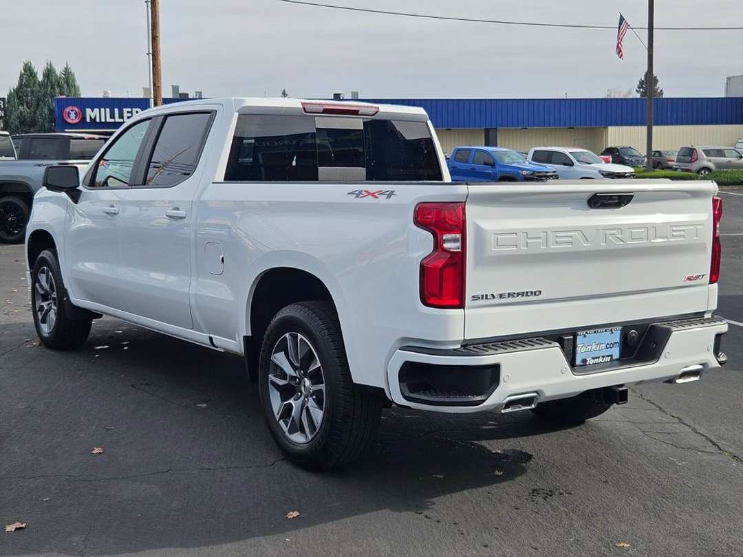 2026 Chevrolet Silverado 1500 RST - Image 4