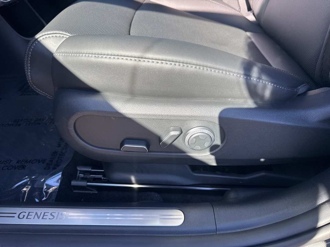 2026 Genesis Gv60 19" - Image 17