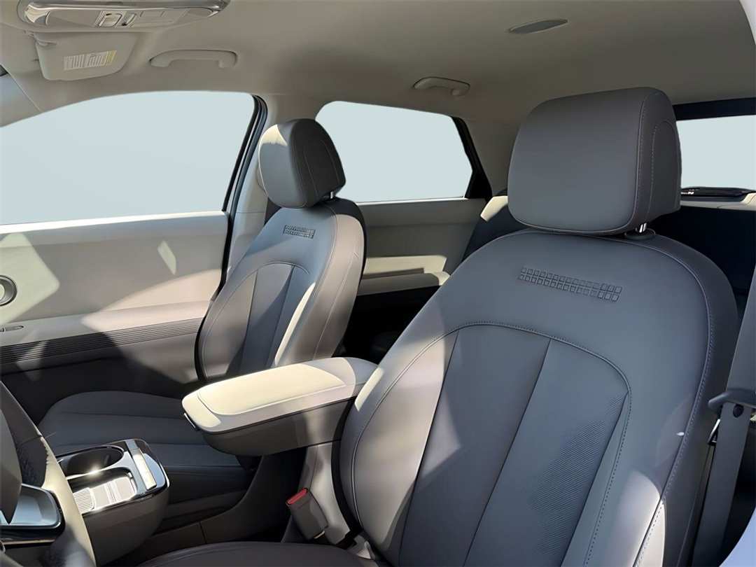 2026 Hyundai Ioniq 5 SEL - Image 14