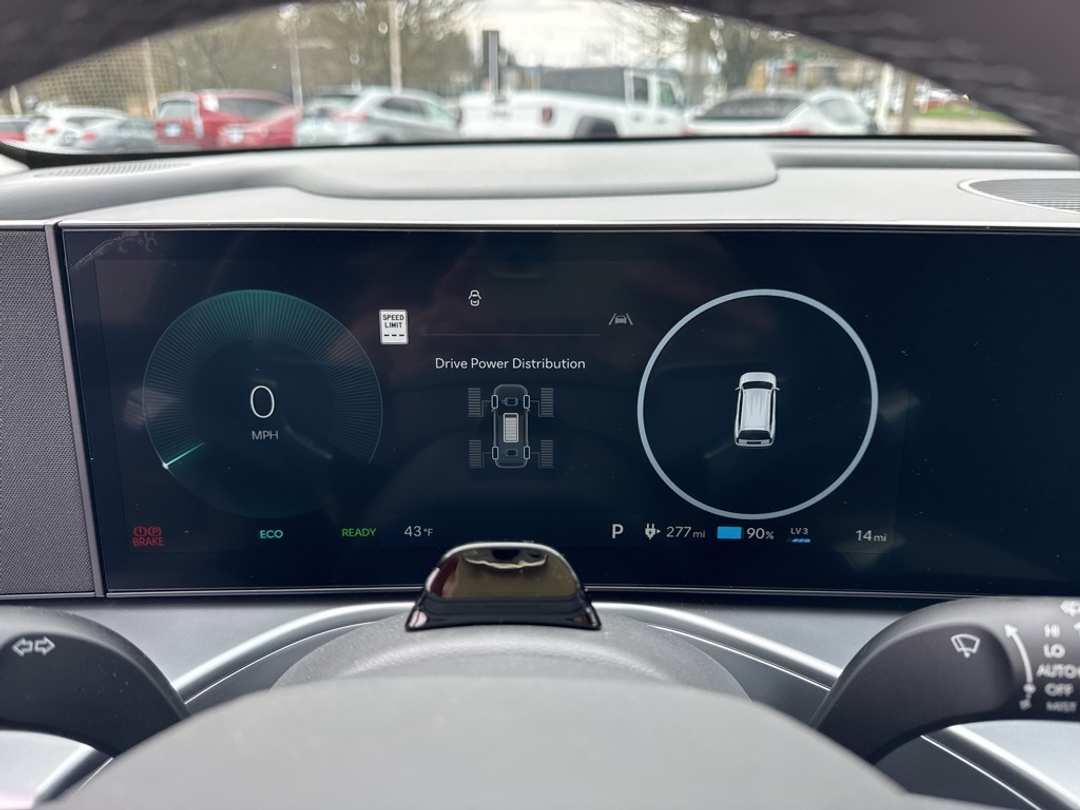 2026 Hyundai Ioniq 9 Performance Limited - Image 22