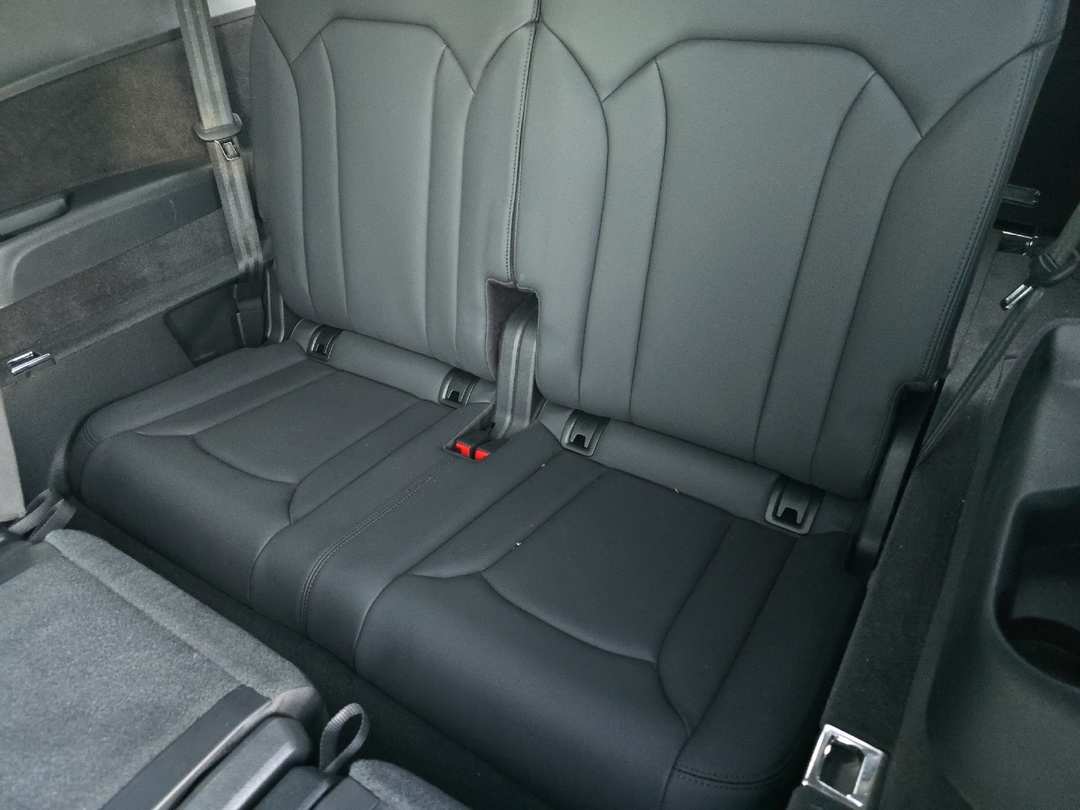 2022 Audi Q7 45 Premium - Image 14