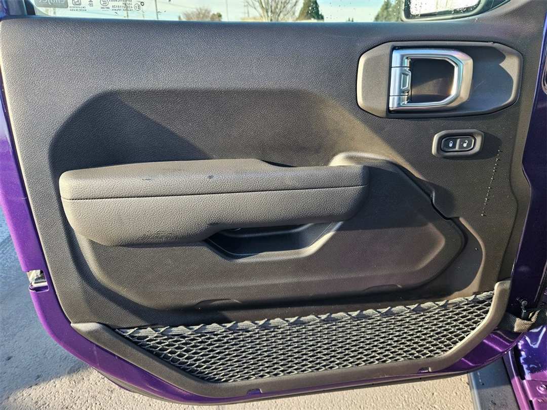 2026 Jeep Gladiator Sport - Image 10