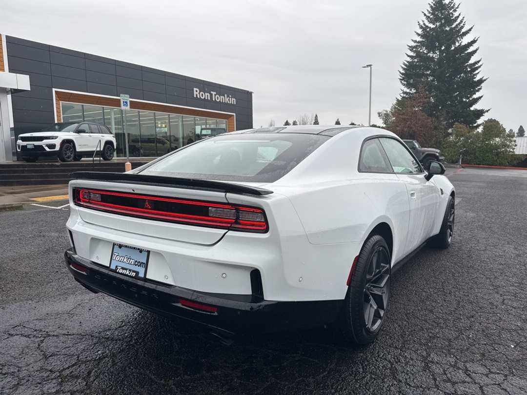 2026 Dodge Charger R/T Scat Pack - Image 7