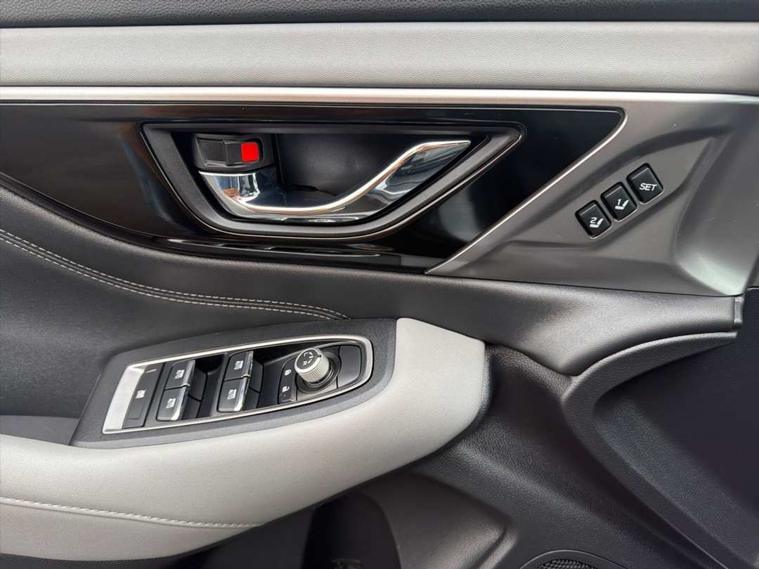 2020 Subaru Outback Limited - Image 12