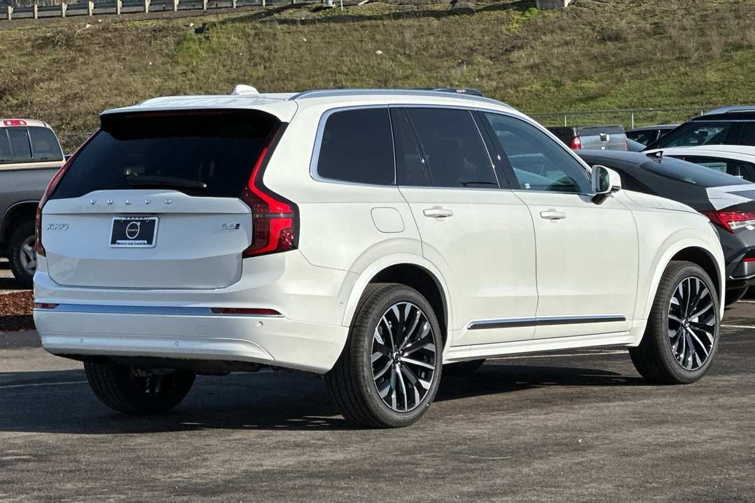 2026 Volvo Xc90 B6 Plus 7Seater - Image 3