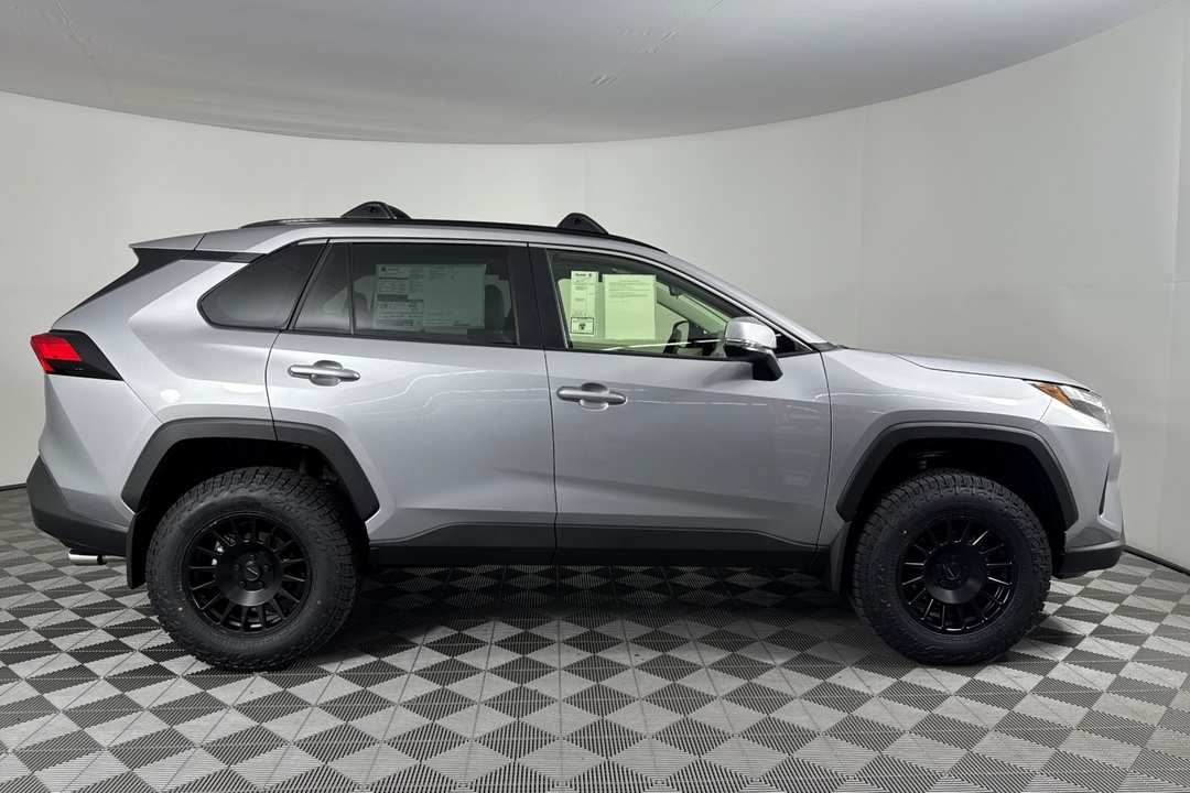 Toyota Rav4 - Image 2