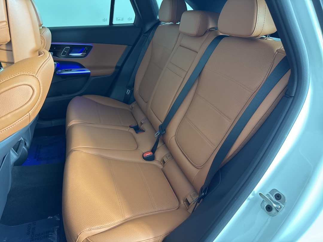 2026 Mercedes-Benz GLC GLC 300 - Image 23