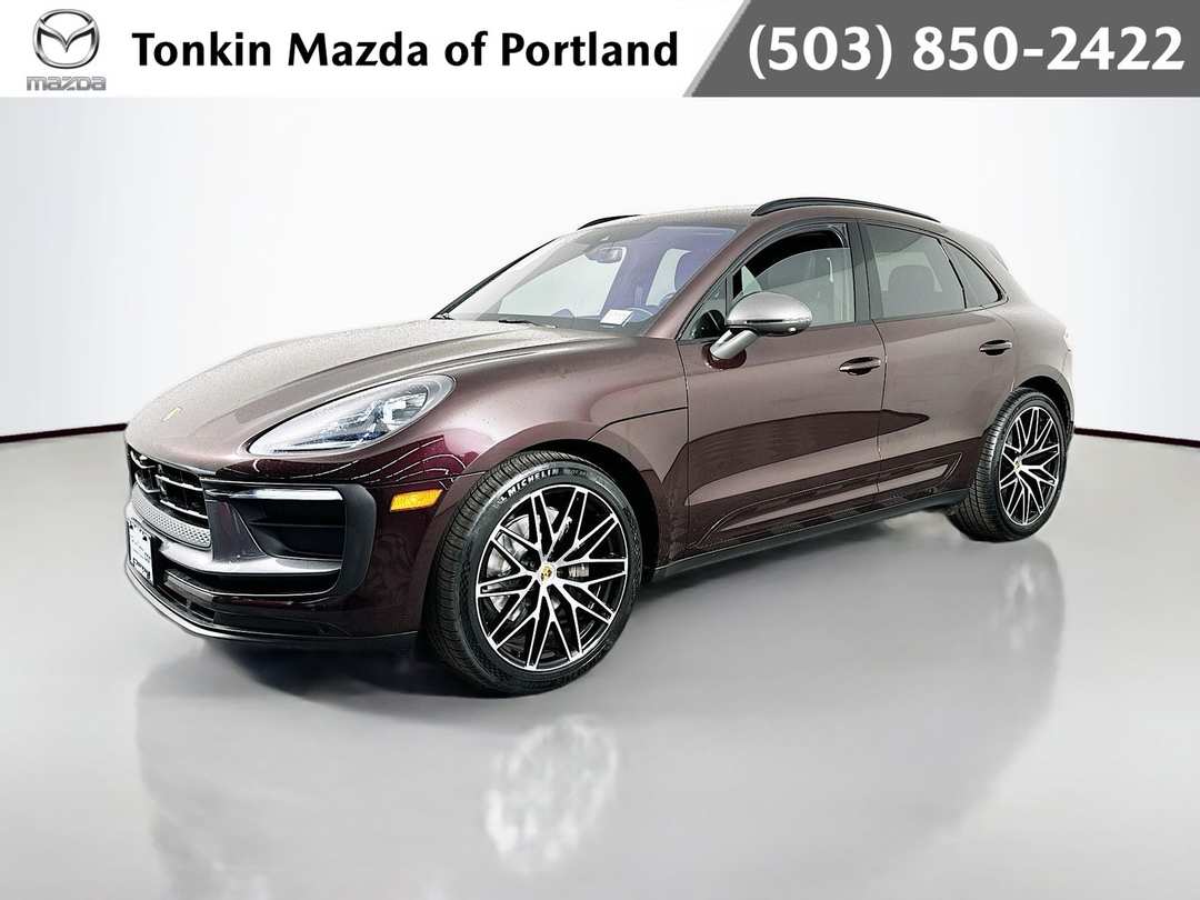 2023 Porsche Macan T - Image 3