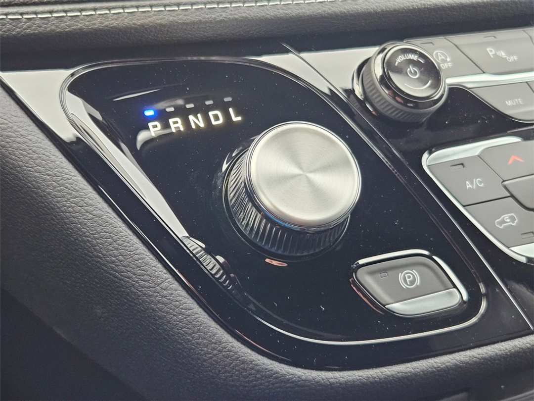 2026 Chrysler Pacifica Select - Image 18