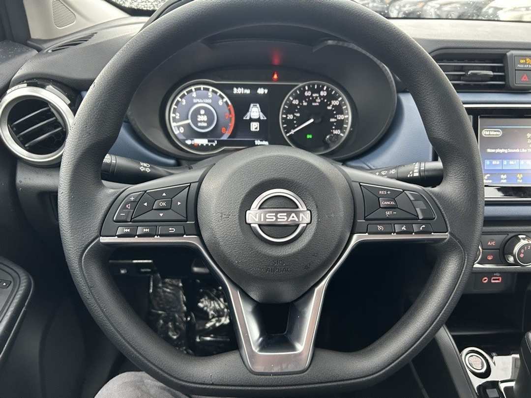 2025 Nissan Versa 1.6 SV - Image 12