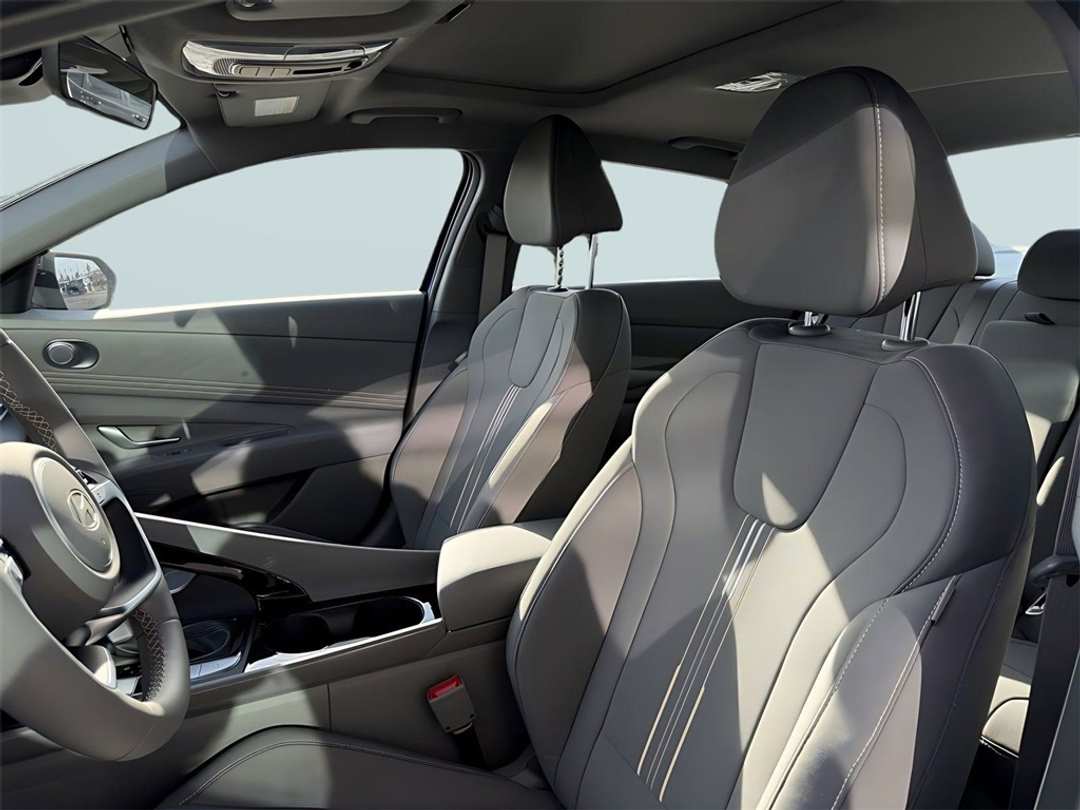 2026 Hyundai Elantra SEL Sport - Image 14