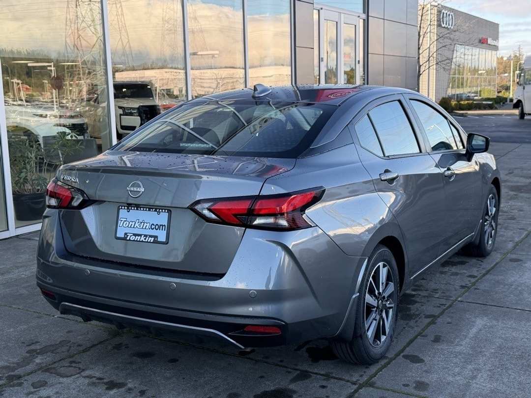 2025 Nissan Versa 1.6 SV - Image 7