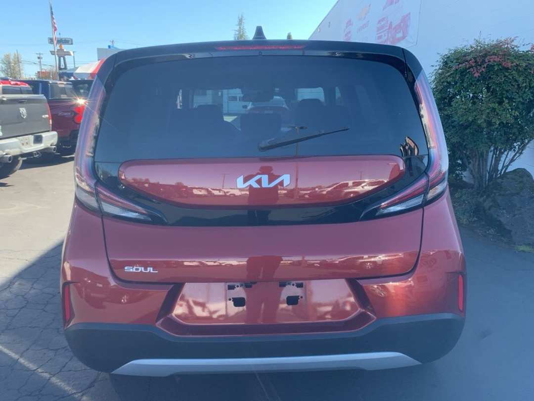 2023 Kia Soul LX - Image 3
