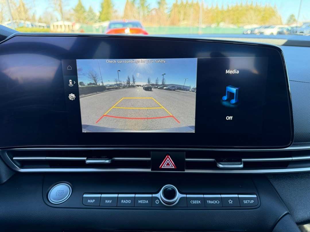 2023 Hyundai Elantra SEL - Image 24