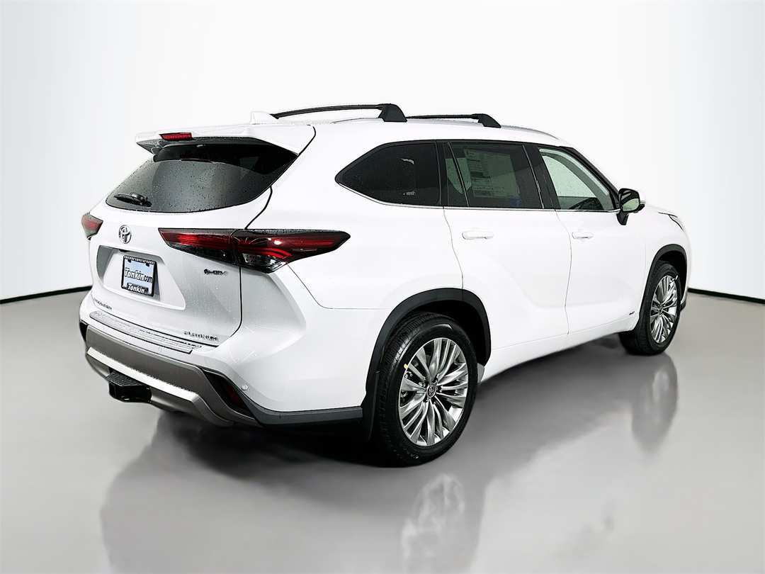 2026 Toyota Highlander Platinum - Image 7