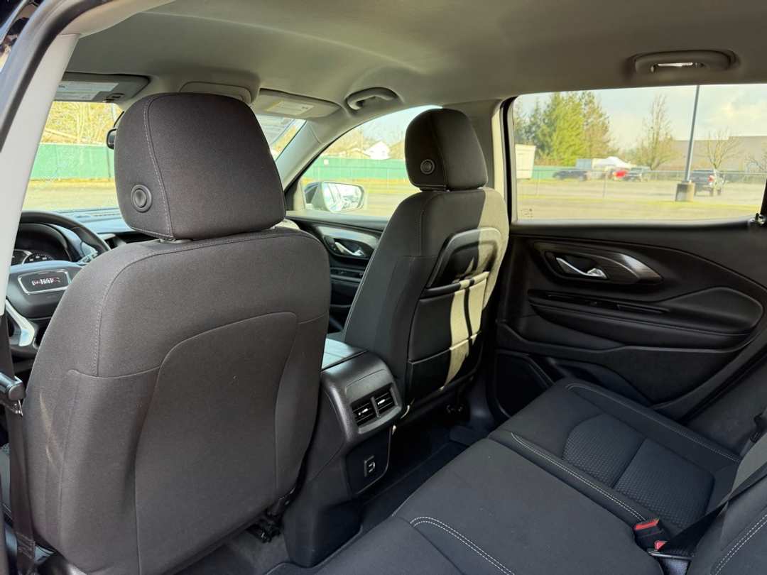 2022 GMC Terrain SLE - Image 32