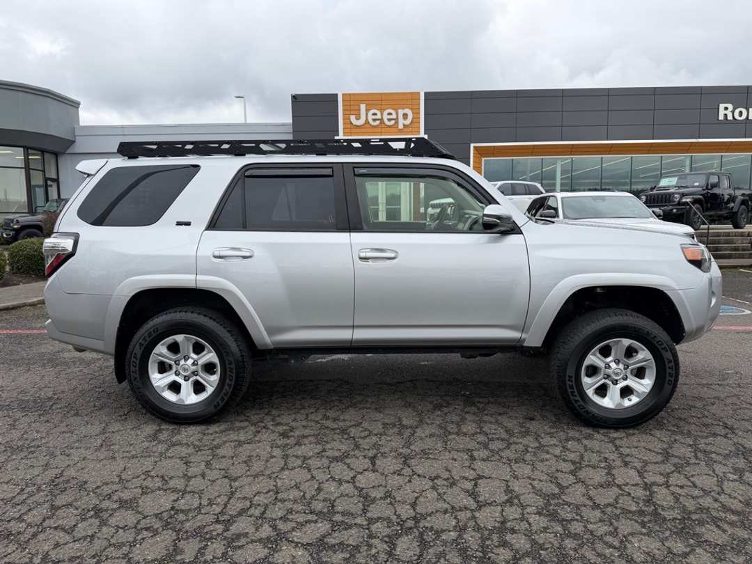 2021 Toyota 4Runner SR5 Premium - Image 9