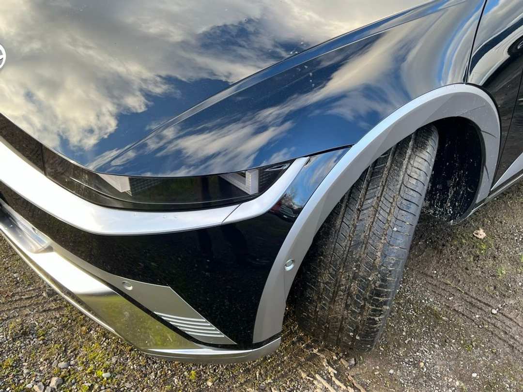 2026 Hyundai Ioniq 5 Limited - Image 3