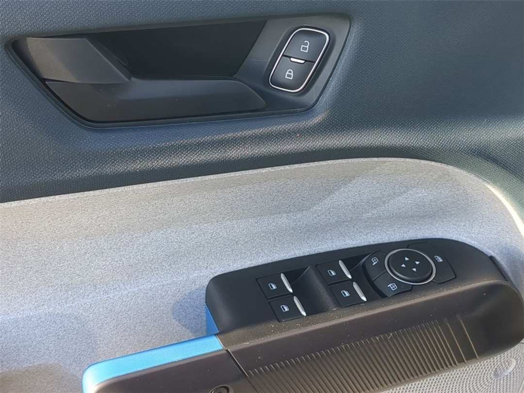 2025 Ford Maverick XLT - Image 10