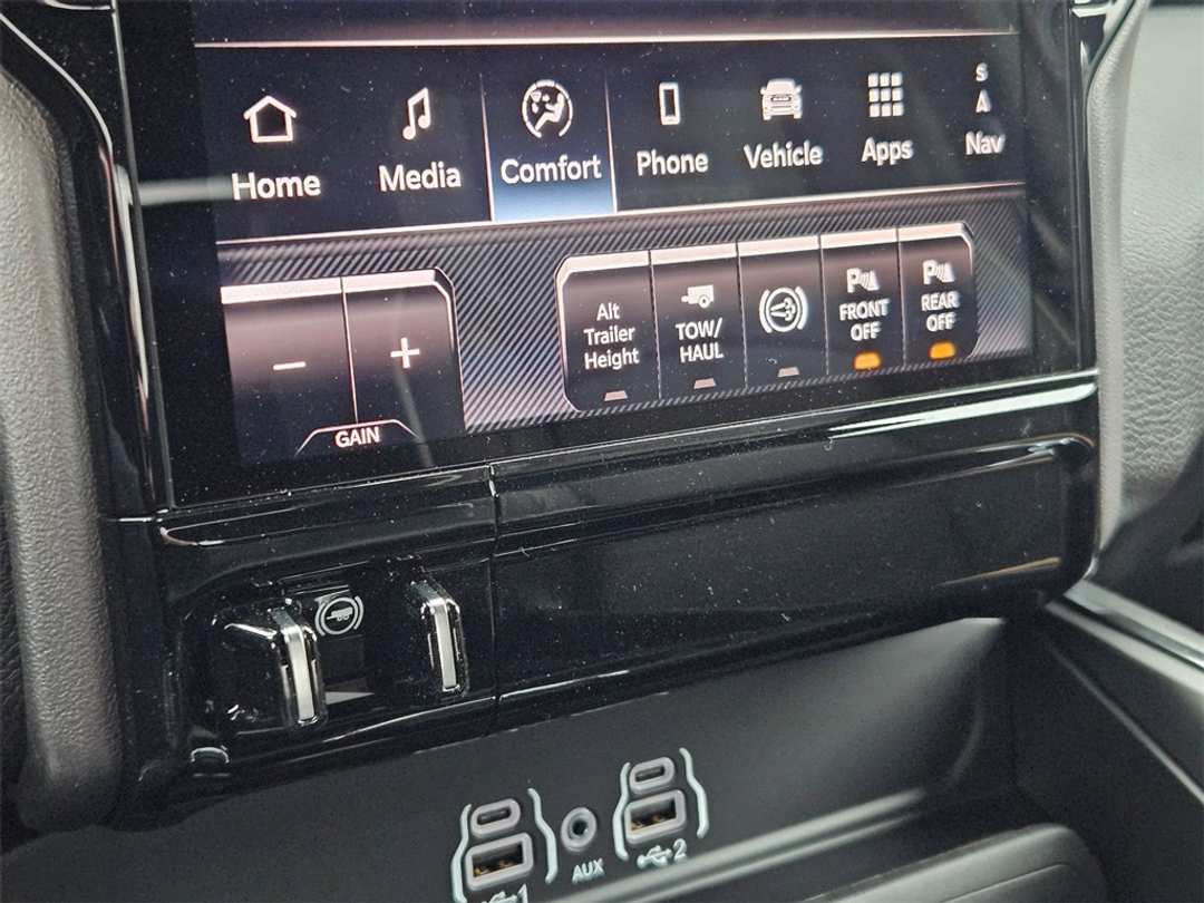 2026 Ram 3500 Laramie - Image 24