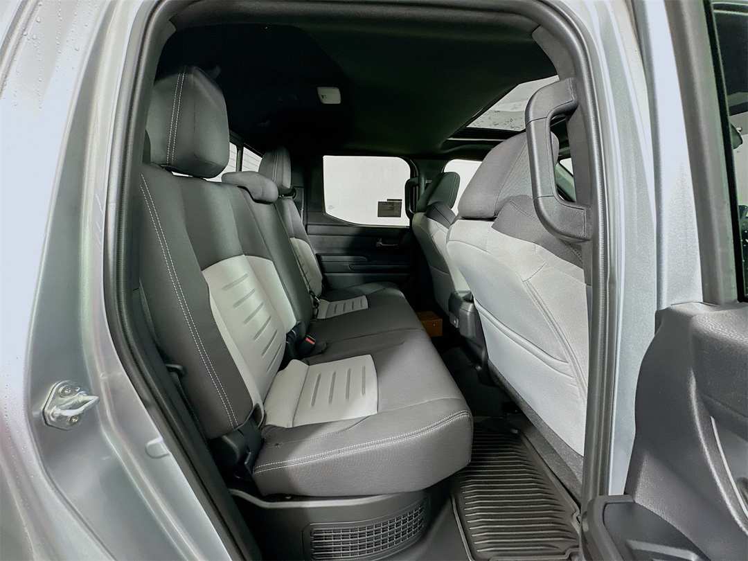 2025 Toyota Tacoma TRD Off Road - Image 28