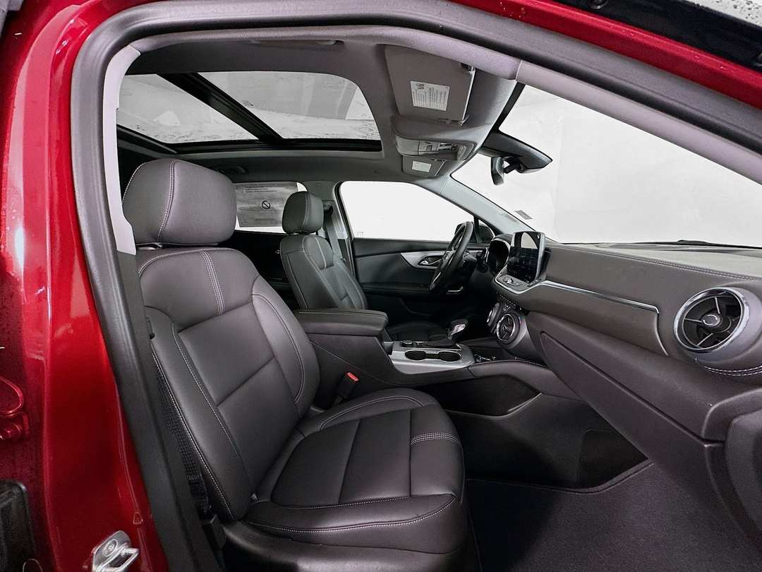 2025 Chevrolet Blazer LT - Image 30