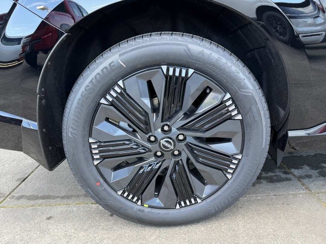 2026 Nissan Murano Platinum - Image 9