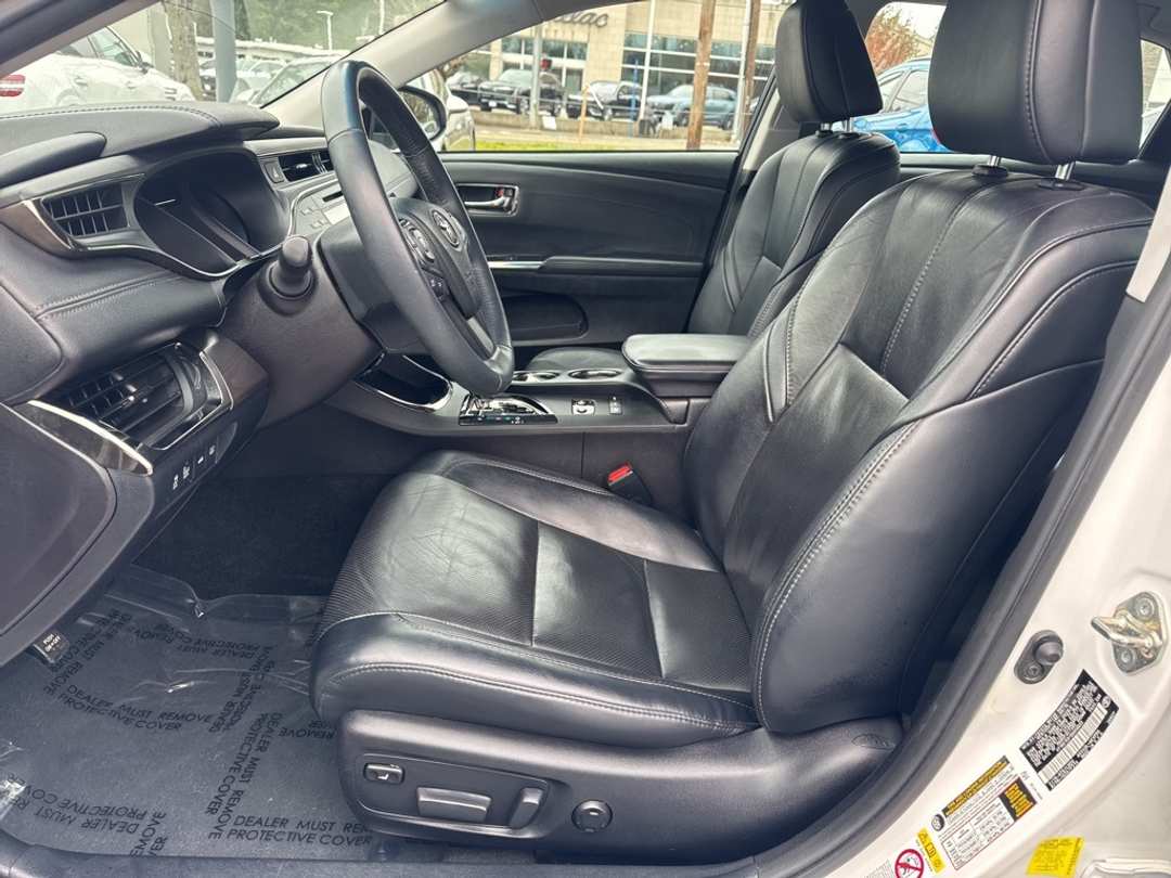 2016 Toyota Avalon - Image 17