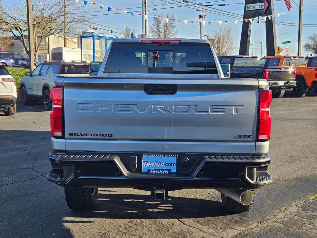 2026 Chevrolet Silverado 2500Hd LTZ - Image 5