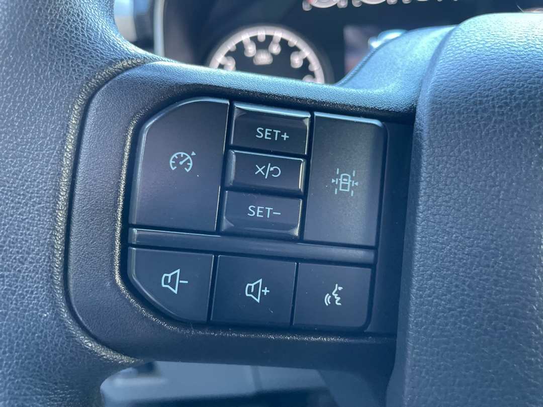 2023 Ford F-150 XL - Image 12