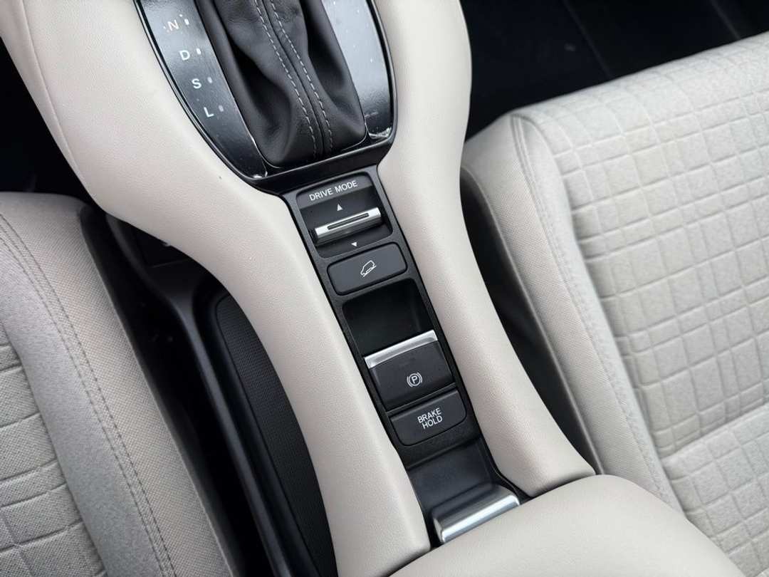 2026 Honda HR-V LX - Image 24