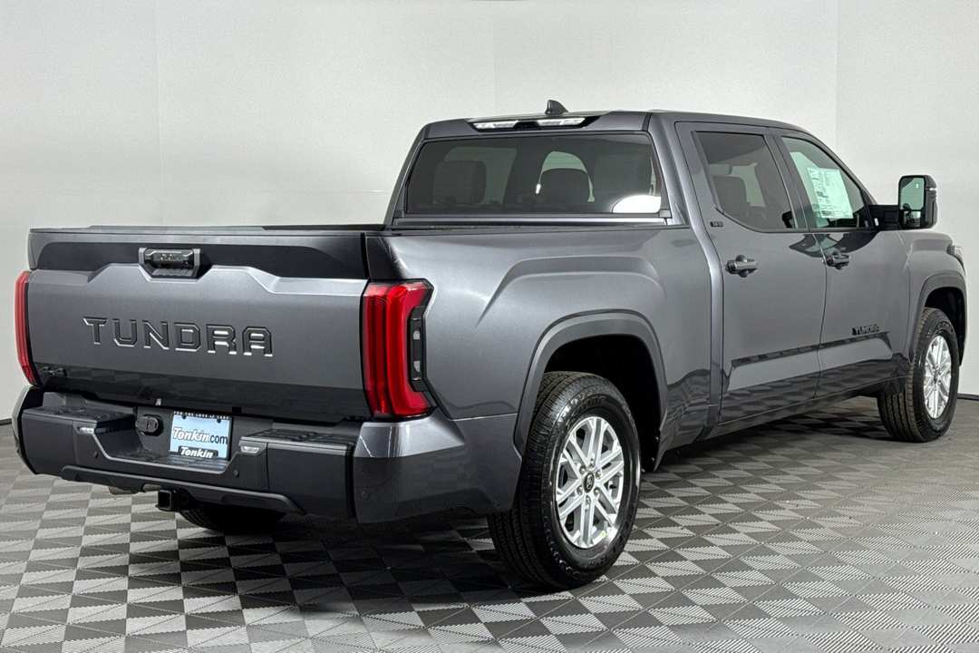 2025 Toyota Tundra SR5 - Image 4