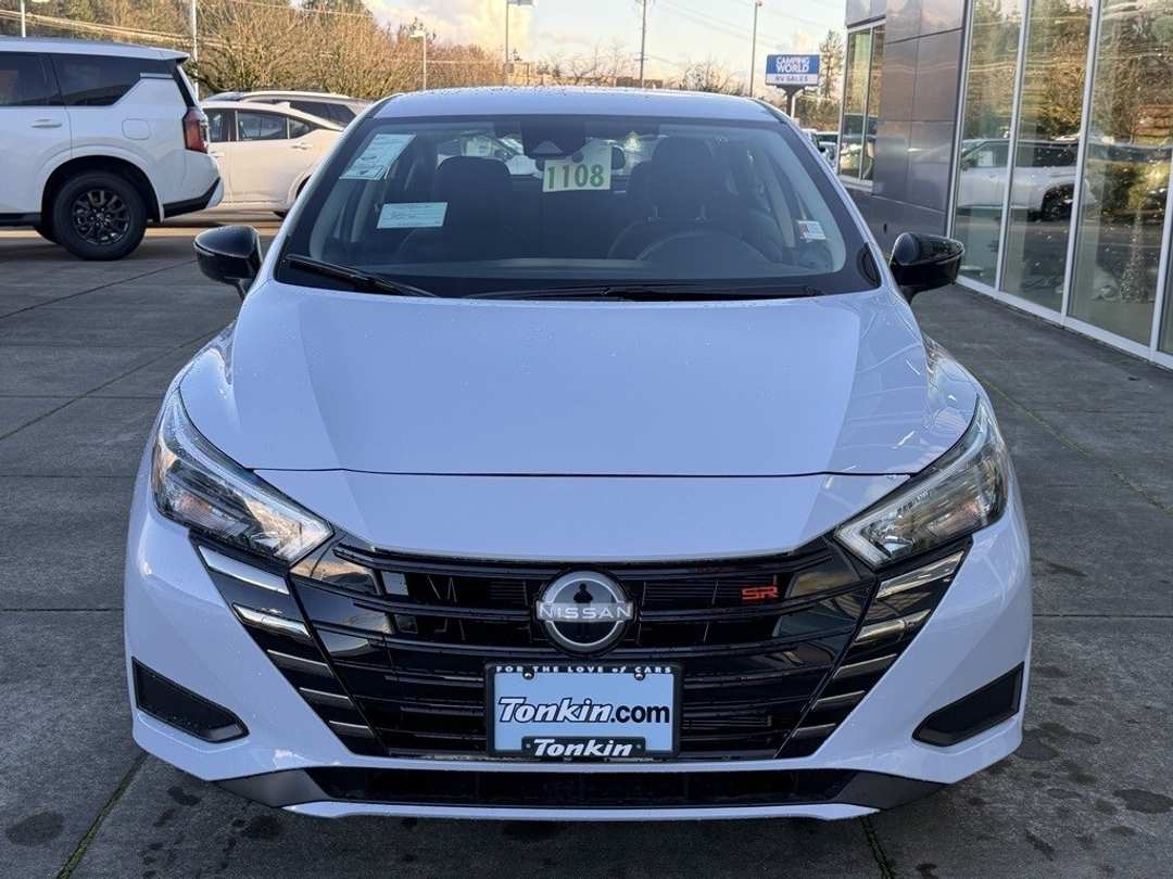 2025 Nissan Versa 1.6 SR - Image 3