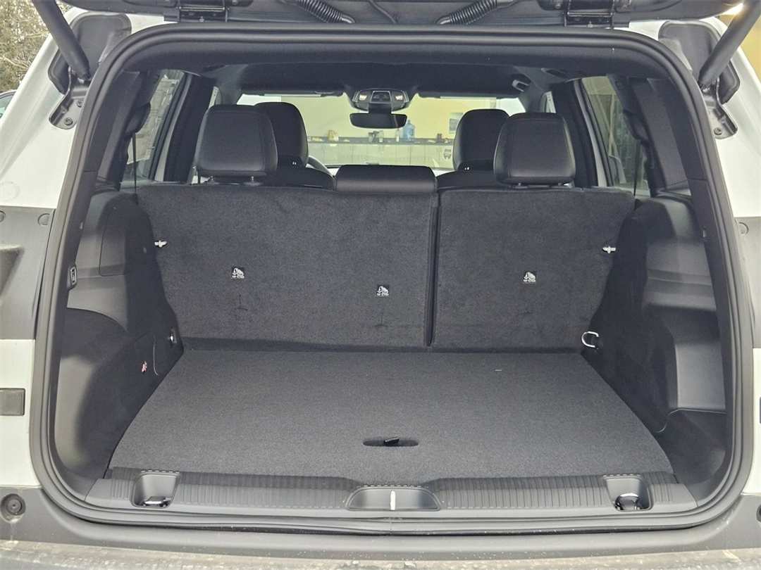 2026 Jeep Cherokee Laredo - Image 31