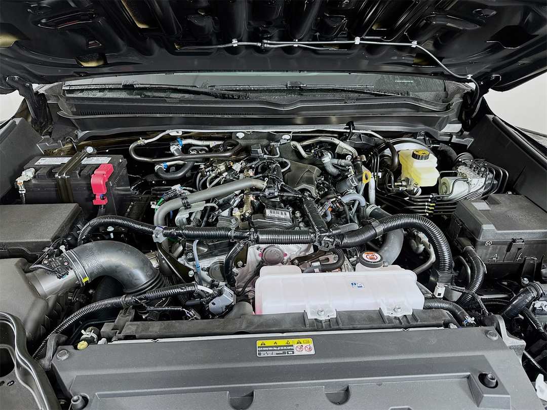 2025 Toyota Tacoma SR5 - Image 29