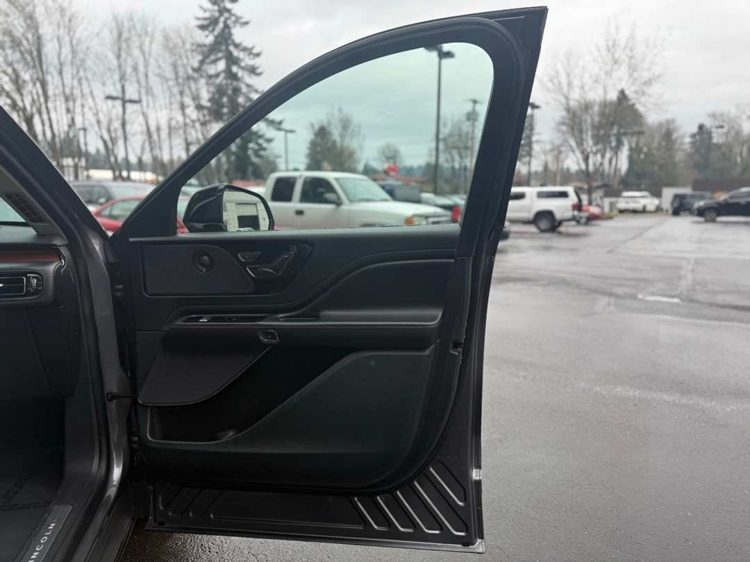 2023 Lincoln Aviator Reserve - Image 19