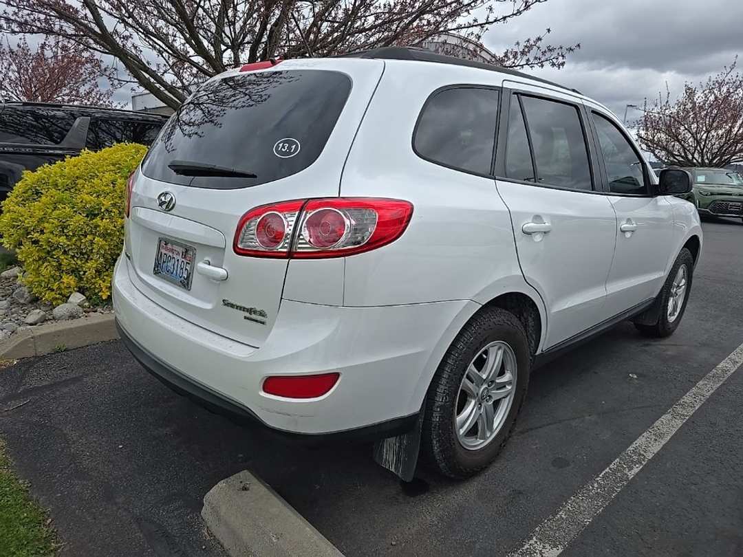 2011 Hyundai Santa Fe GLS - Image 2