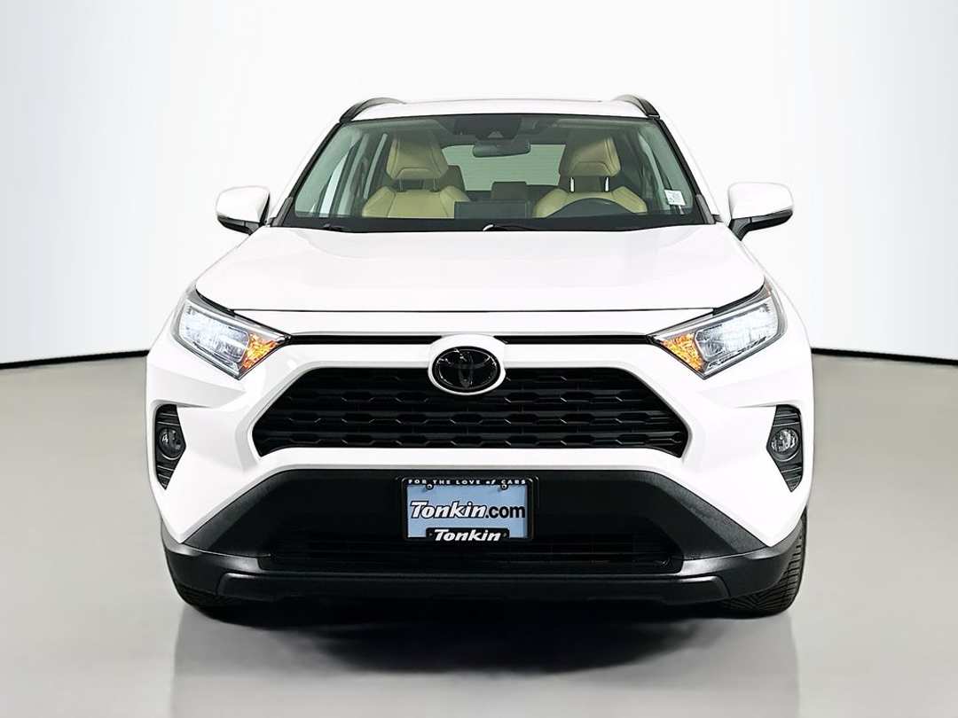 2020 Toyota Rav4 XLE Premium - Image 3