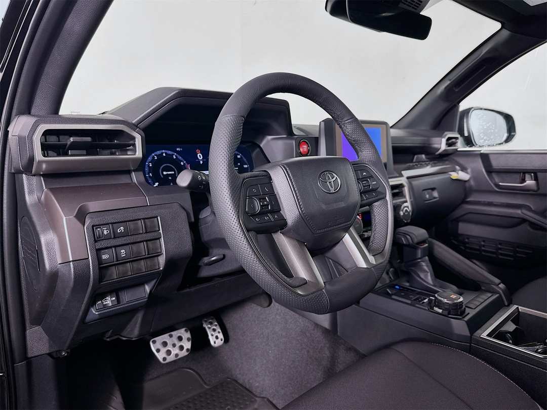 2025 Toyota Tacoma TRD Sport - Image 9