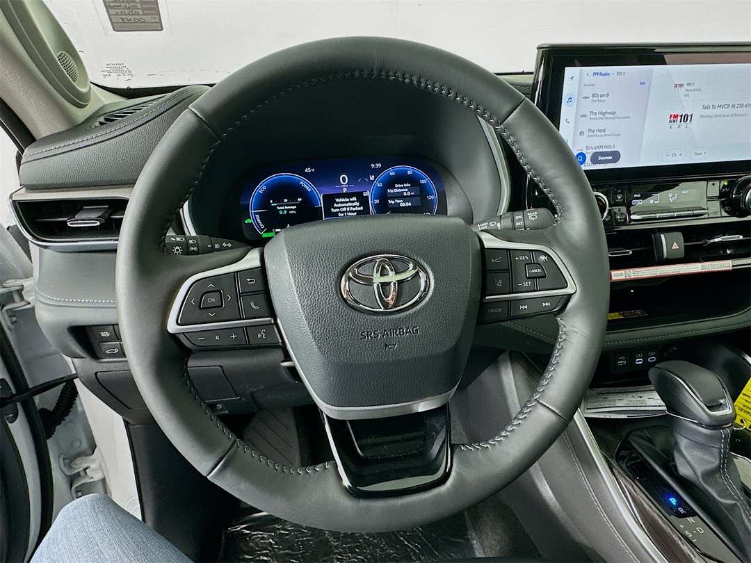 2026 Toyota Highlander Limited - Image 11