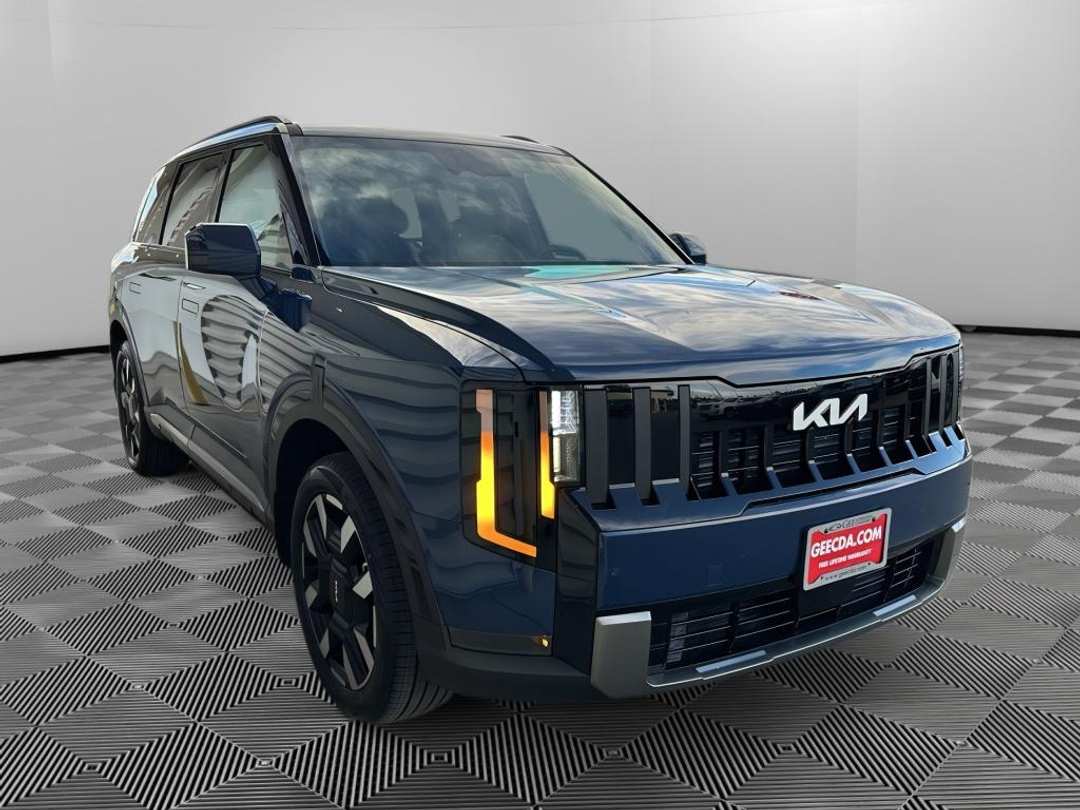 2027 Kia Telluride S - Image 3