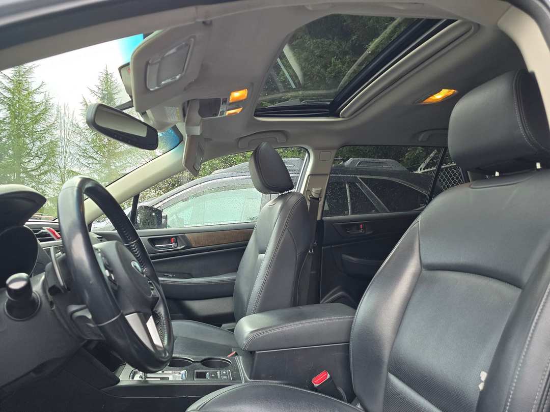 2016 Subaru Outback 2.5i - Image 2