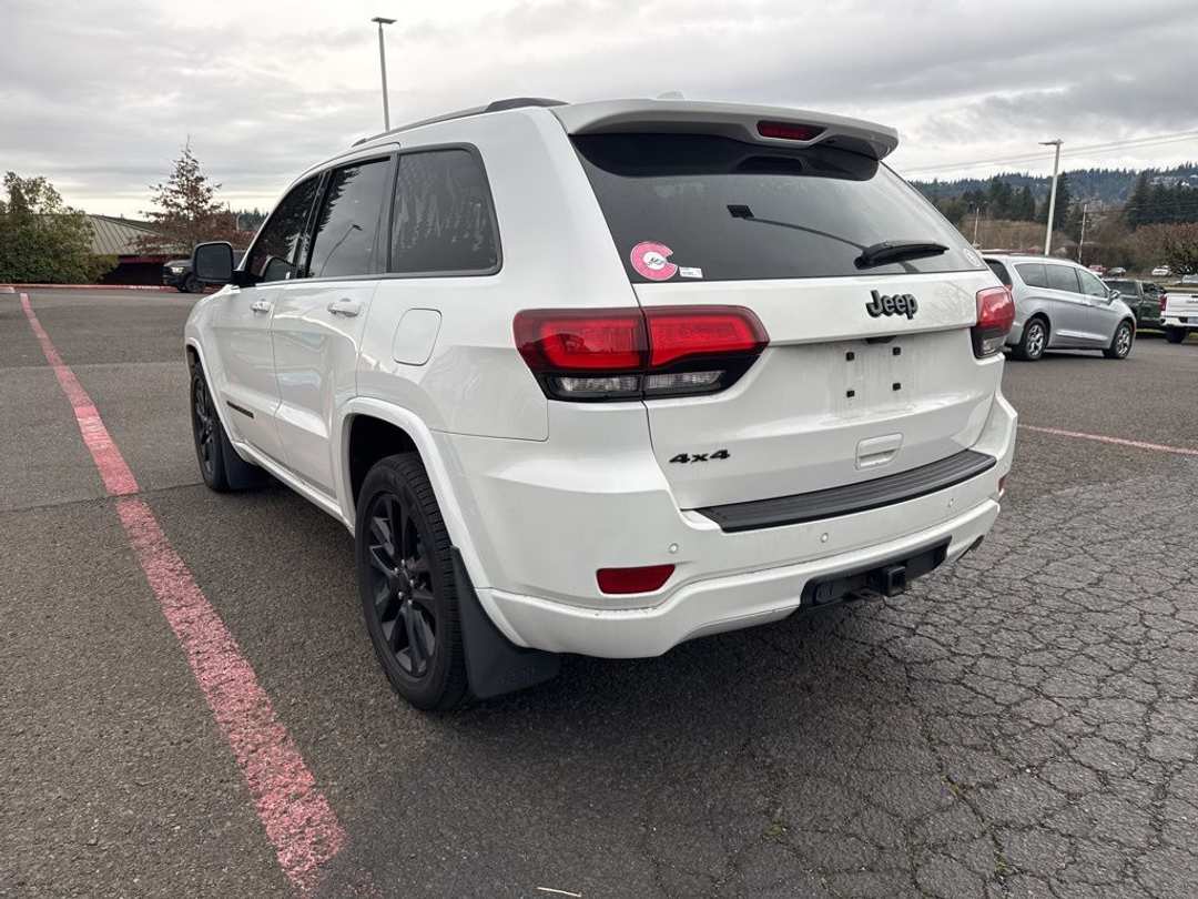 2019 Jeep Grand Cherokee Altitude - Image 5