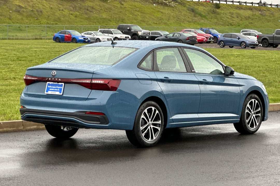 2026 Volkswagen Jetta 1.5T Sport - Image 3