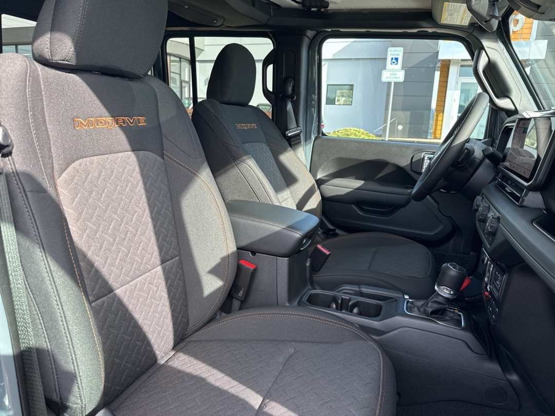 2026 Jeep Gladiator Mojave - Image 30