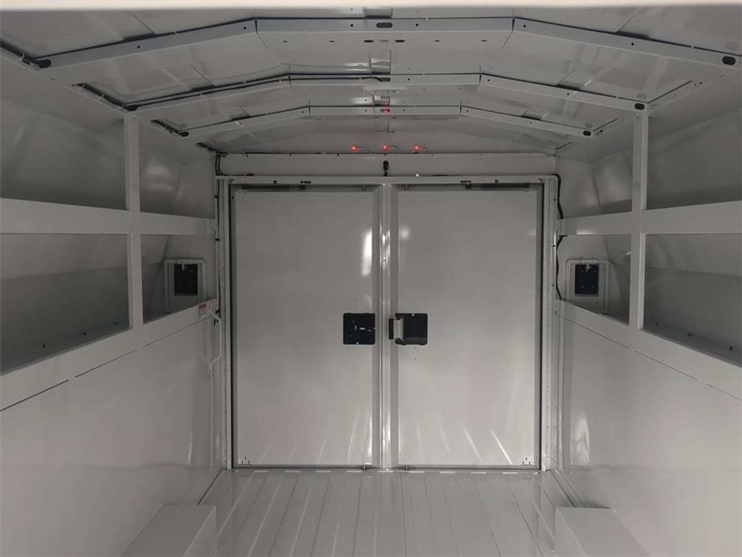 2024 Ford E-350sd Base - Image 20