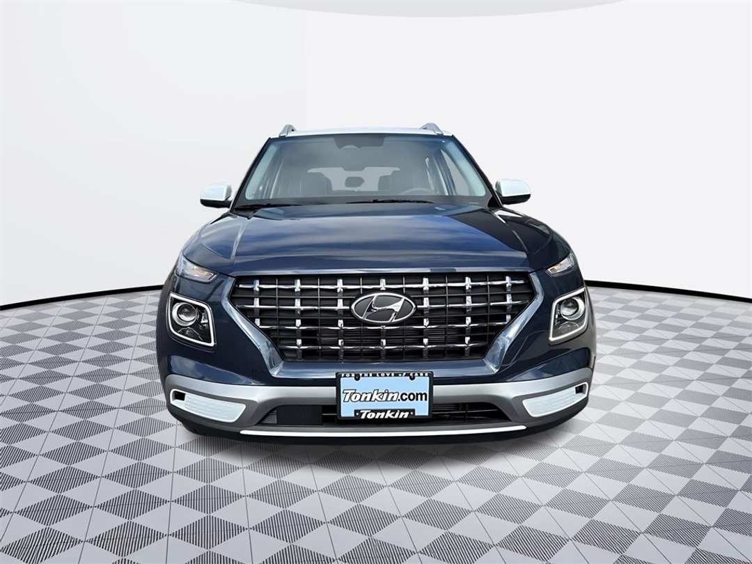 2025 Hyundai Venue Limited - Image 3