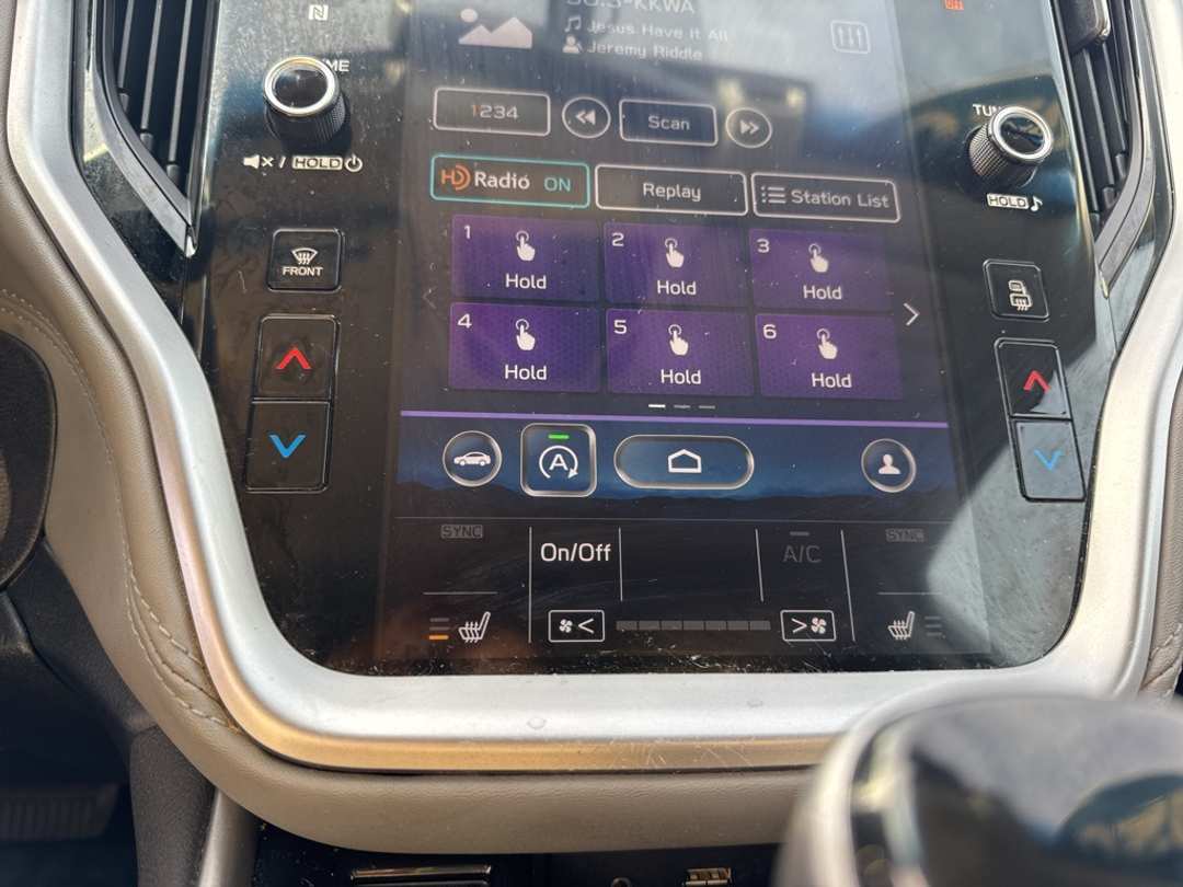 2020 Subaru Outback Premium - Image 23